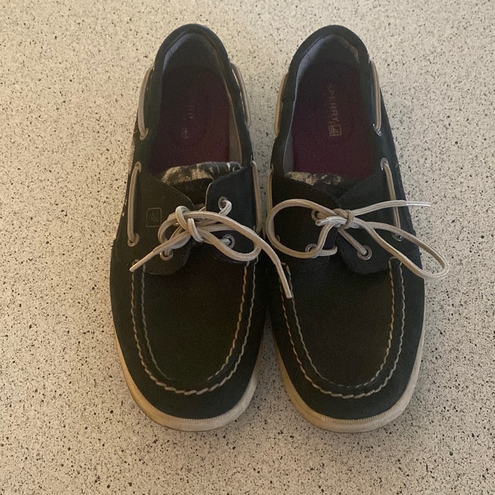 Black leather Sperry topsiders